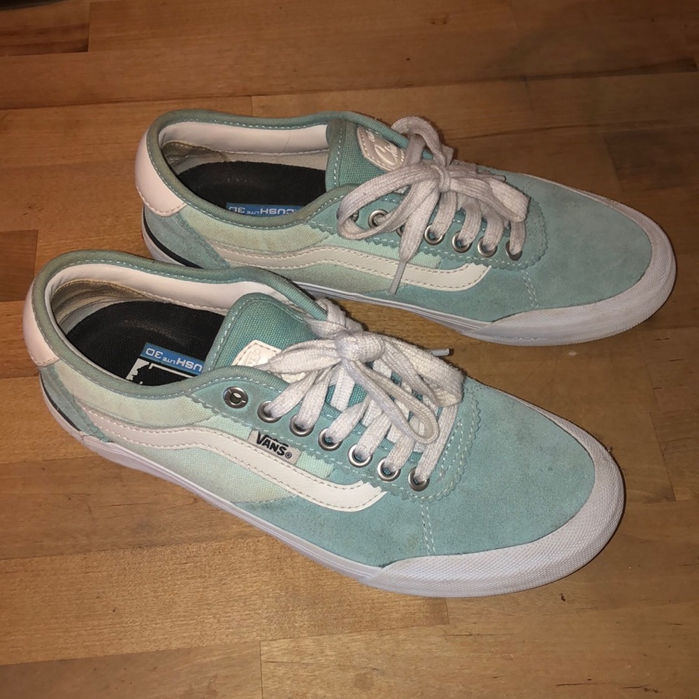 Baby blue vans mens size 6 Womens size 7.5.